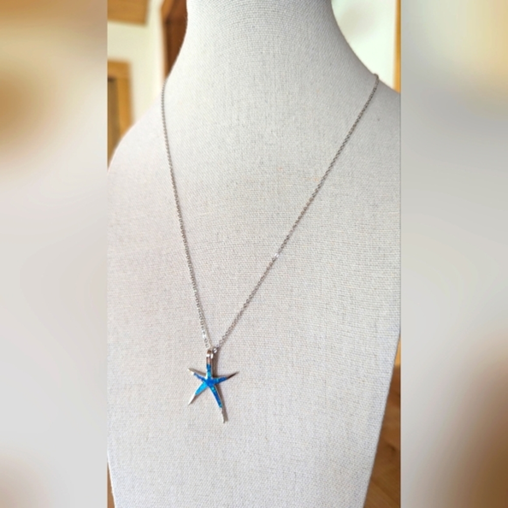 925 Sterling Silver Starfish Pendant/Necklace 18"